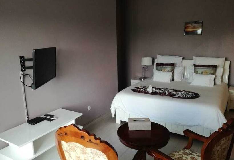 تختخواب و صبحانه Villa Luiza Boutique