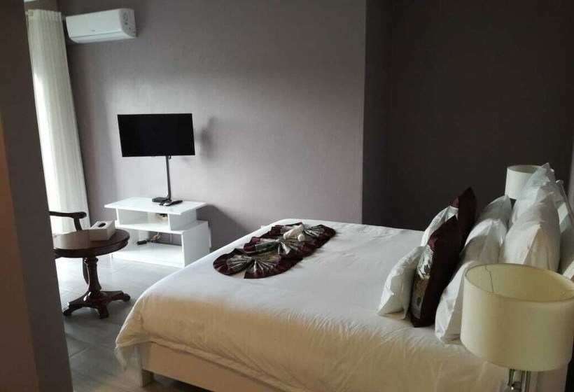 تختخواب و صبحانه Villa Luiza Boutique