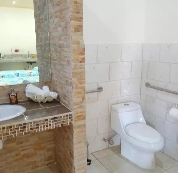 Hotelli Coco Beach Village