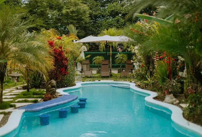 Hotelli Coco Beach Village