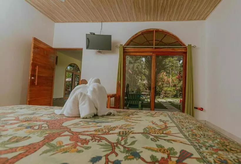 Hotelli Coco Beach Village