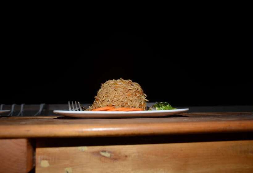 هتل Cornerstay At Dhangethi