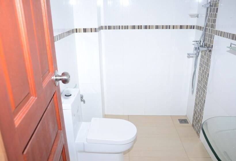 هتل Cornerstay At Dhangethi