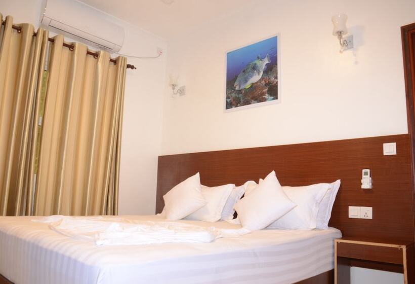 هتل Cornerstay At Dhangethi