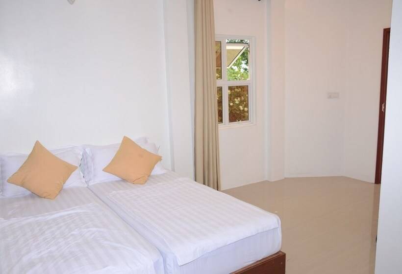 هتل Cornerstay At Dhangethi