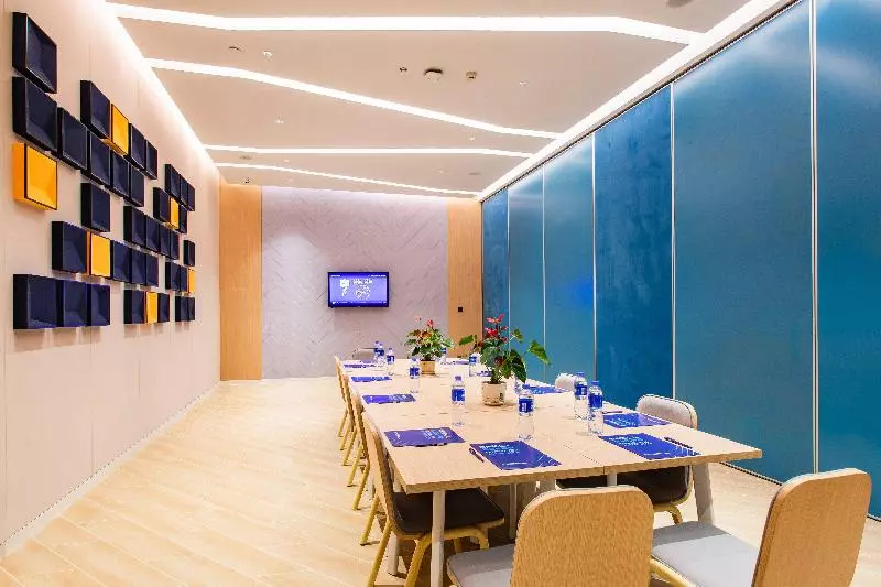 ホテル Holiday Inn Express Jiangmen Jianghai By Ihg