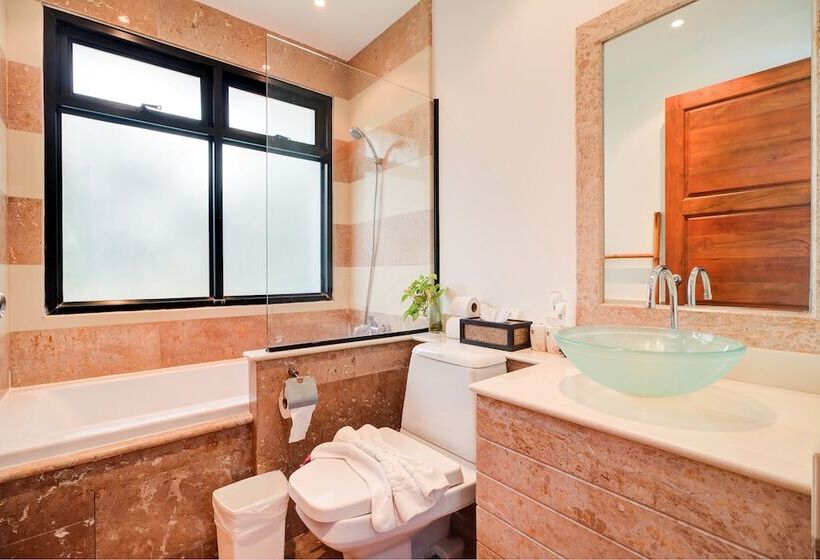 Kan Panorama Seaview Villa