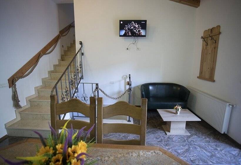 بنسيون David's Private House