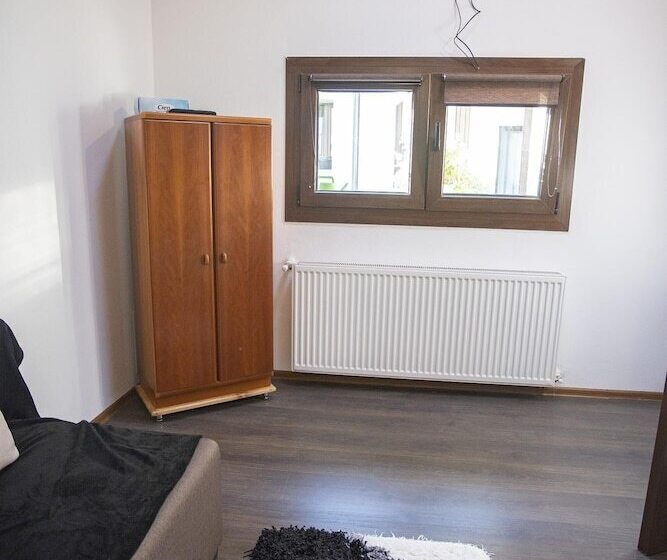 بنسيون David's Private House