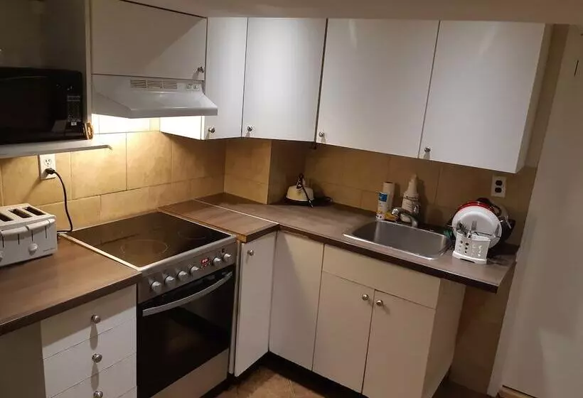 Majatalo Mcmaster Accommodations