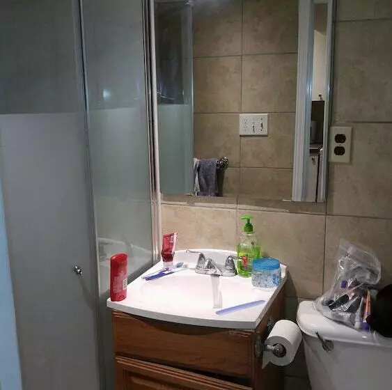 Majatalo Mcmaster Accommodations