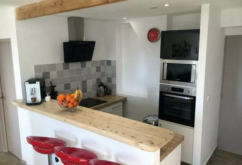 Cosy T2 Port De Toulon Stade Mayol Clim, Wifi Gratuit