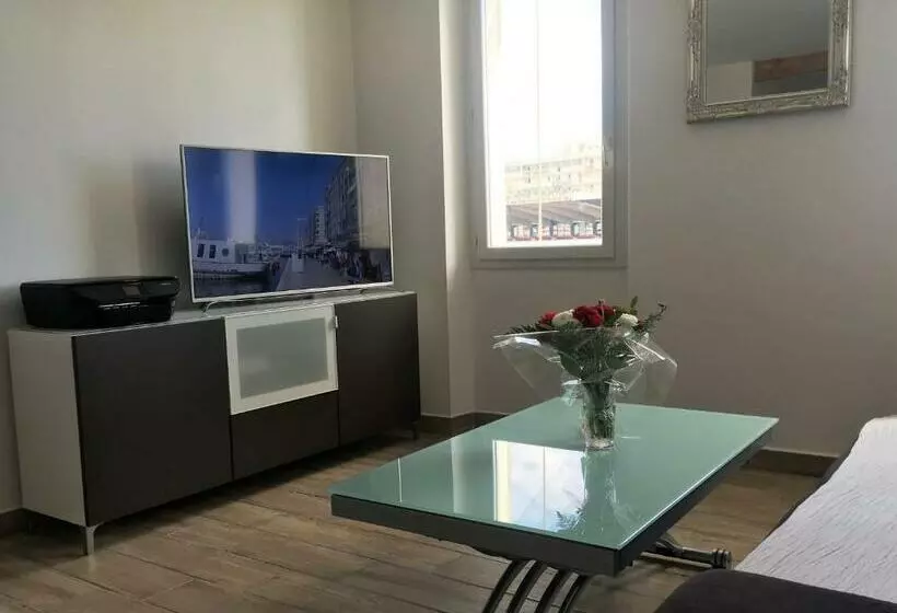 Cosy T2 Port De Toulon Stade Mayol Clim, Wifi Gratuit