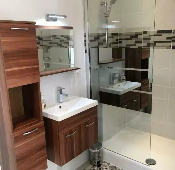 Cosy T2 Port De Toulon Stade Mayol Clim, Wifi Gratuit