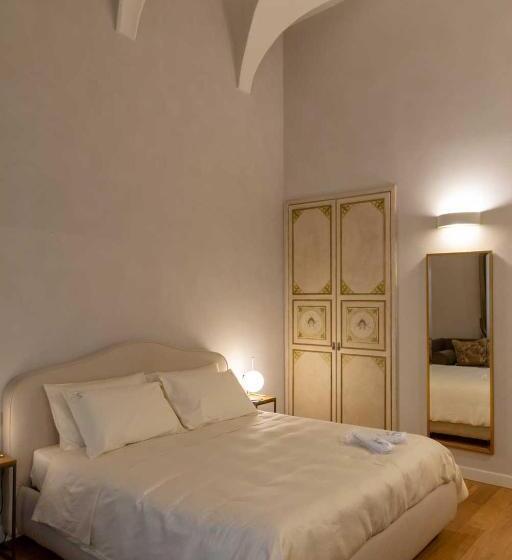 住宿加早餐  Dimora Storica Lo Svevo