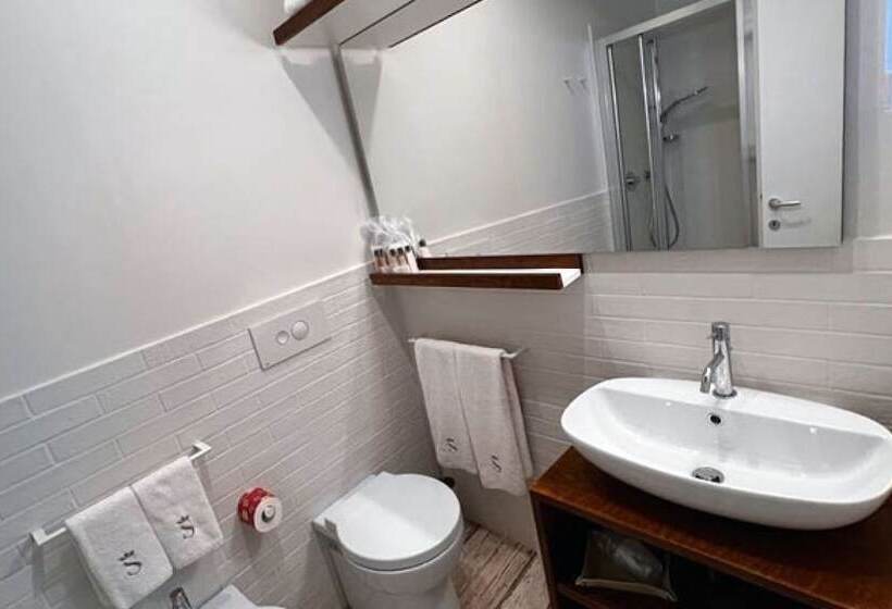 住宿加早餐  Dimora Storica Lo Svevo