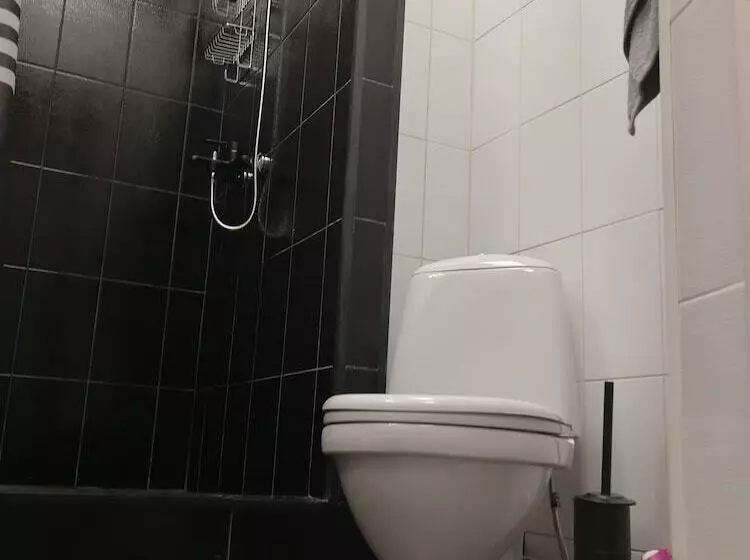 Good Night Rooms & Hostel