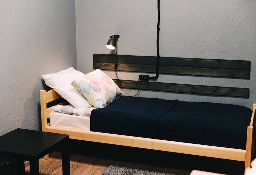 Good Night Rooms & Hostel