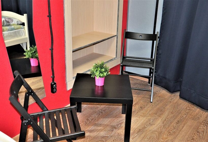 Good Night Rooms & Hostel