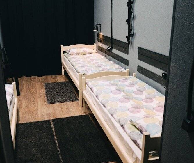 Good Night Rooms & Hostel