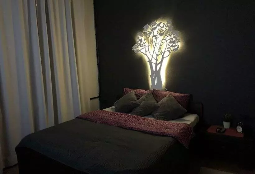 Good Night Rooms & Hostel