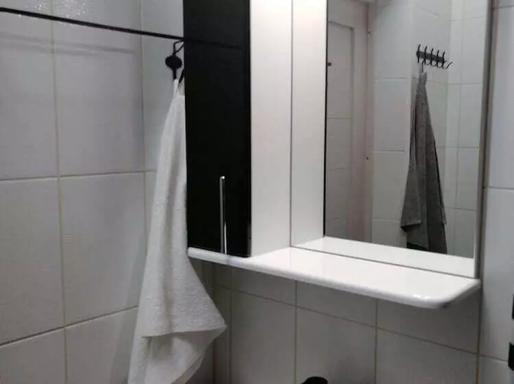 Good Night Rooms & Hostel