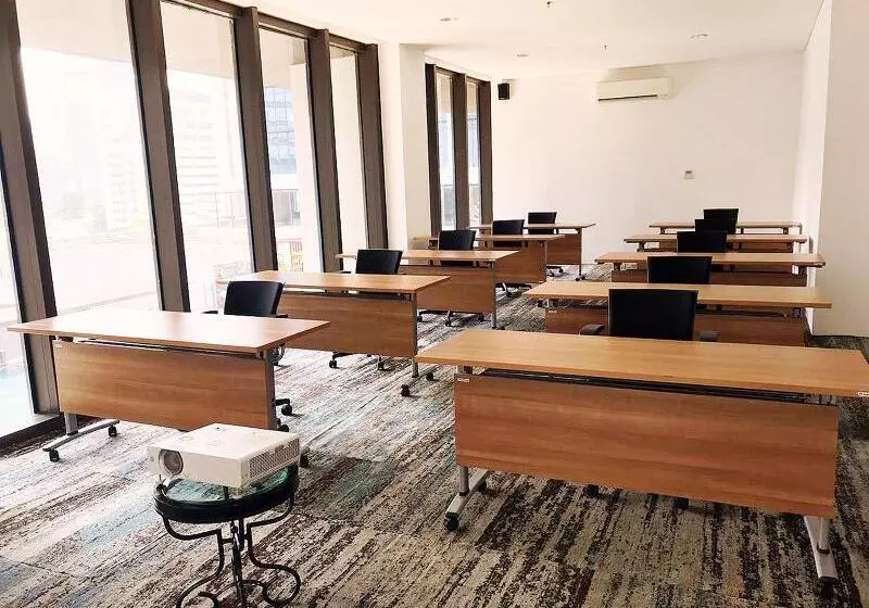 ホテル Mangkuluhur Residences By Lorin