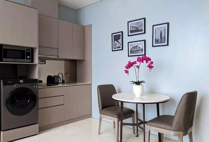 ホテル Mangkuluhur Residences By Lorin