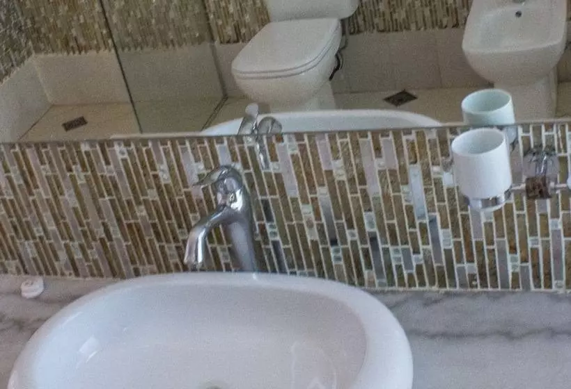 Hotelli Seaclusion Diani