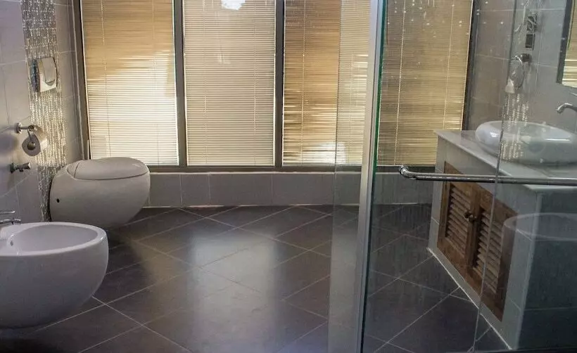 Hotelli Seaclusion Diani