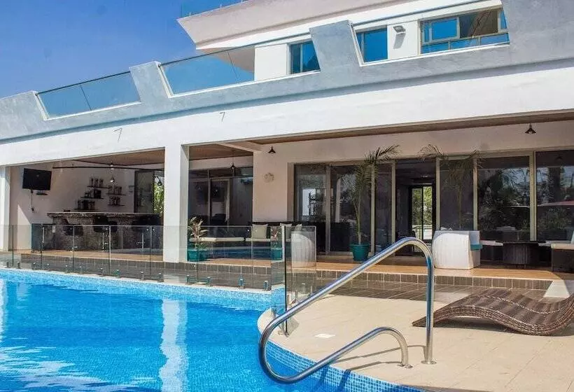 Hotelli Seaclusion Diani