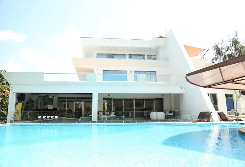 Hotelli Seaclusion Diani