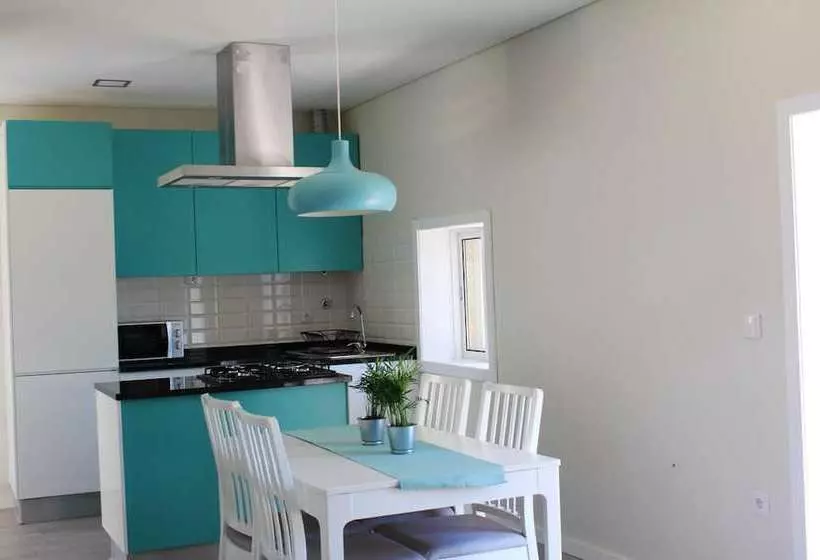 Charming House With Shared Pool In Requiao + Enclosed Garden