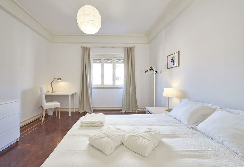 Pensiune Campo Pequeno Prestige