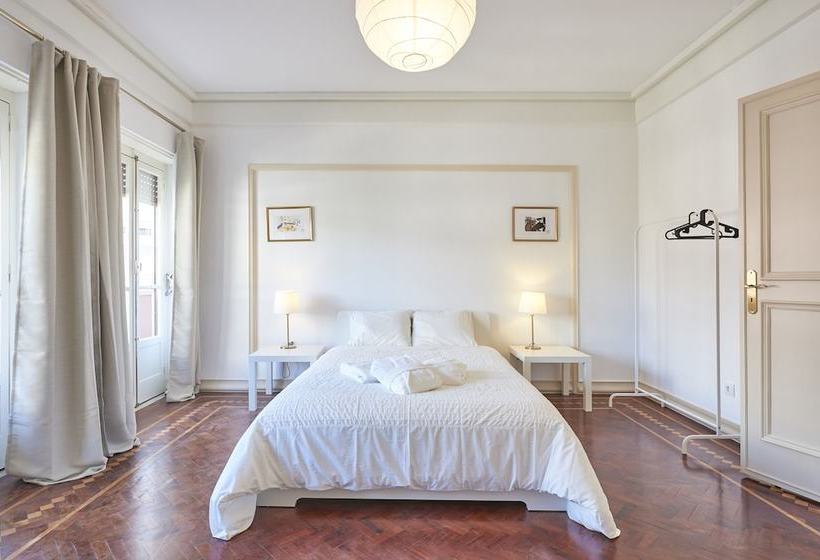 Pensiune Campo Pequeno Prestige