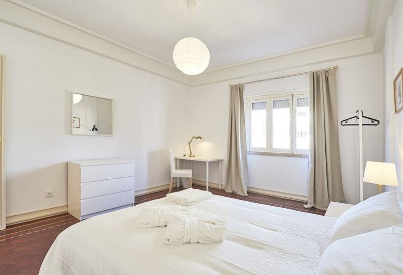 Pensiune Campo Pequeno Prestige