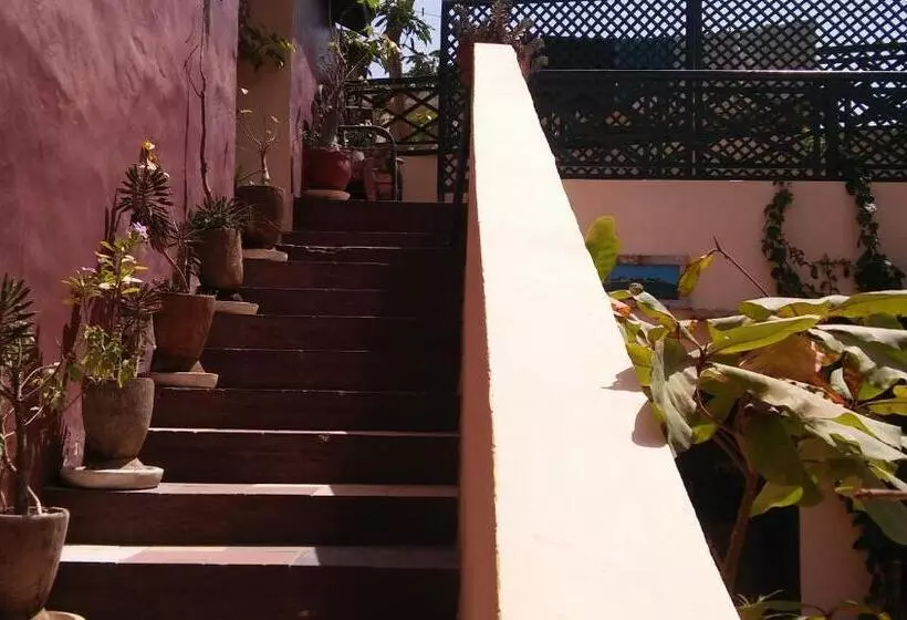 پانسیون Maison Augustin Ly