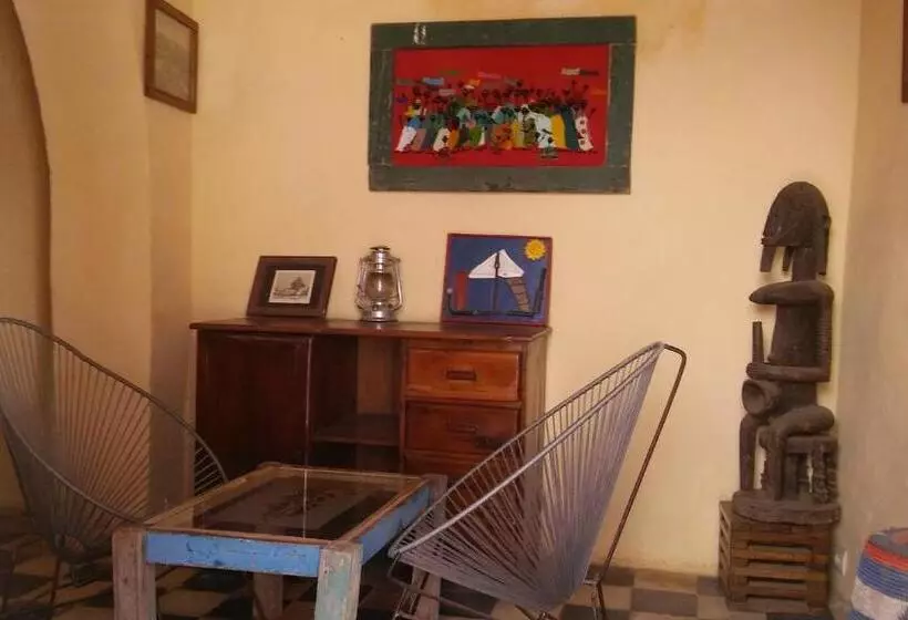 پانسیون Maison Augustin Ly