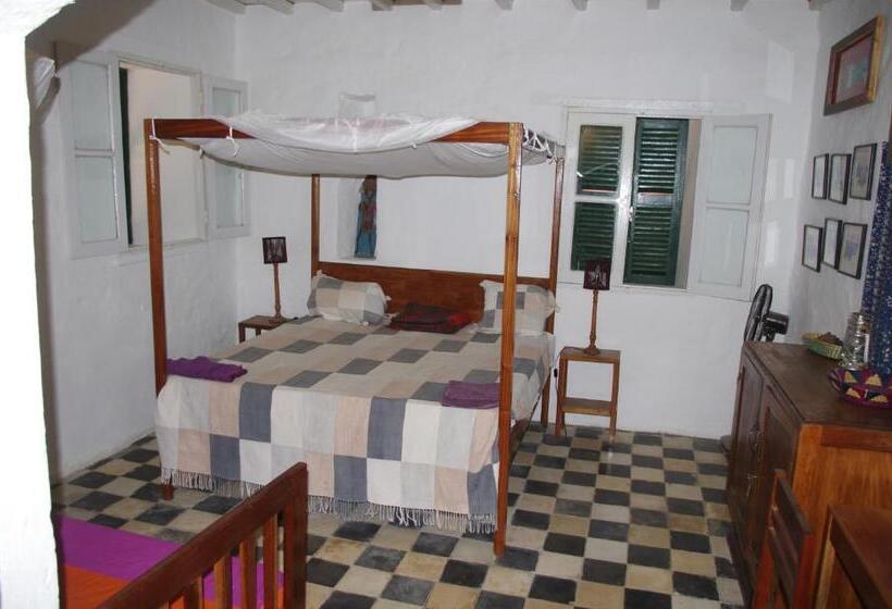 پانسیون Maison Augustin Ly