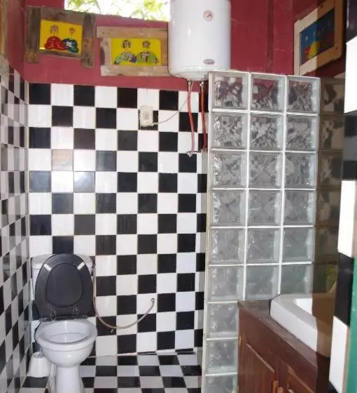 پانسیون Maison Augustin Ly