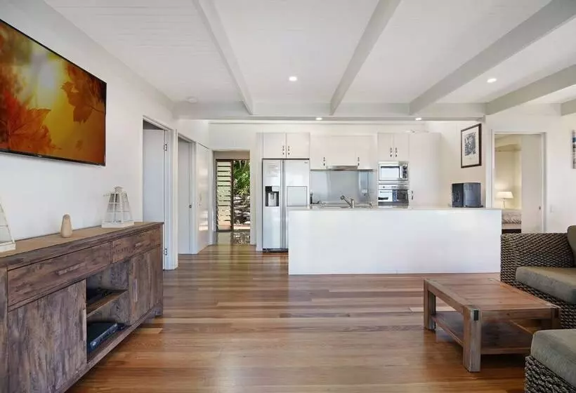 Peregians Viewing Deck, 324 David Low Way, Peregian Beach, Noosa Area