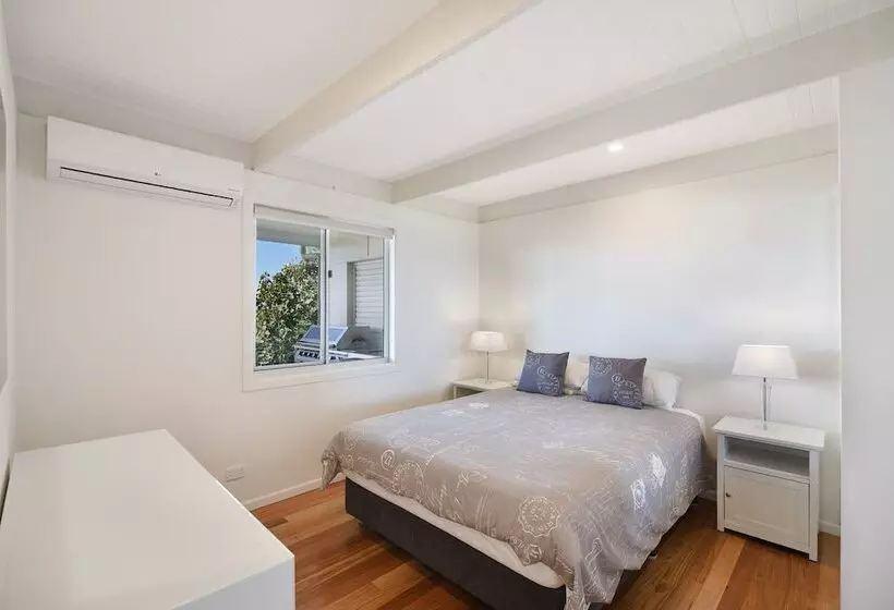 Peregians Viewing Deck, 324 David Low Way, Peregian Beach, Noosa Area