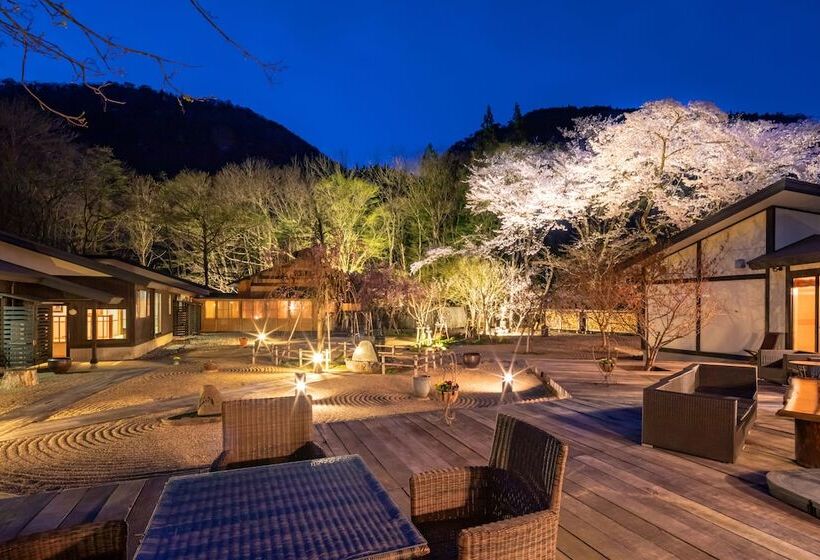 ריוקאן Natsuse Onsen Miyakowasure