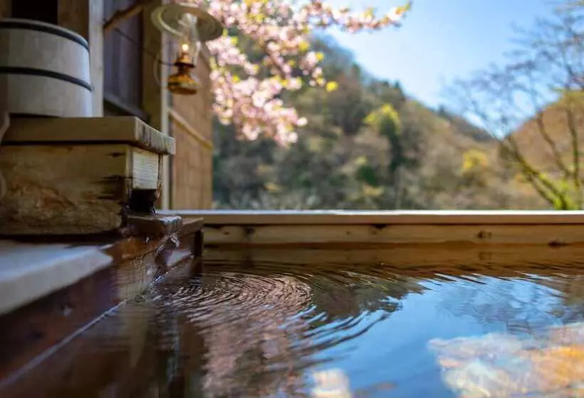 旅館 Natsuse Onsen Miyakowasure