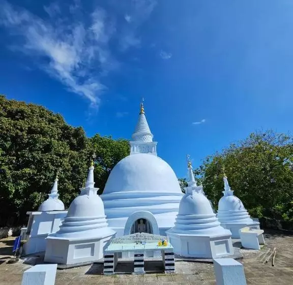 Hotelli Grand Villa Kalametiya