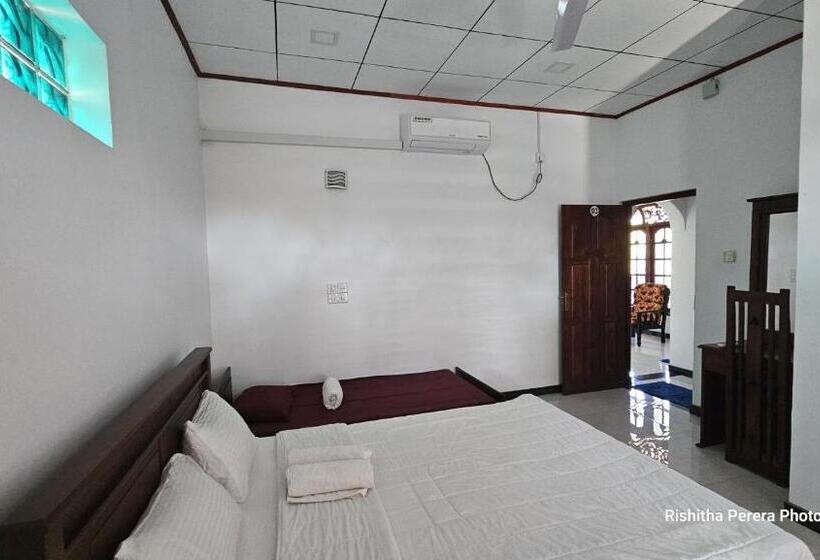 בית מלון כפרי Grand Villa Kalametiya