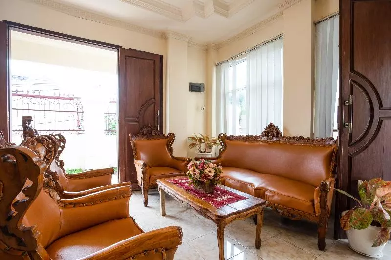 ホテル Oyo 2648 Le Rêve Residence
