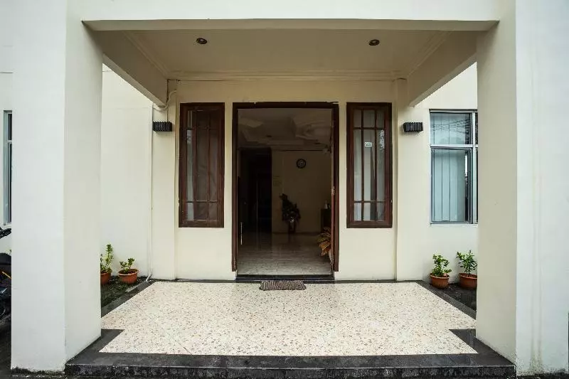 ホテル Oyo 2648 Le Rêve Residence