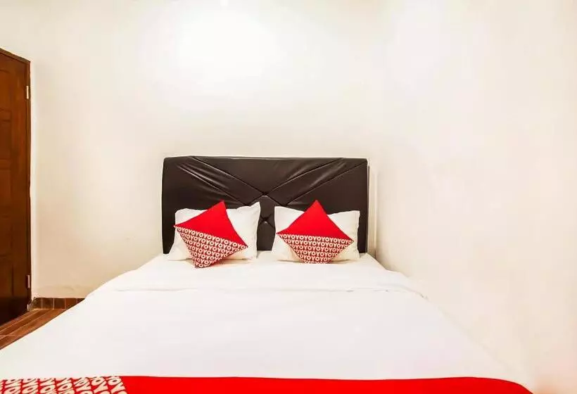 ホテル Oyo 2720 Sutomo Inn