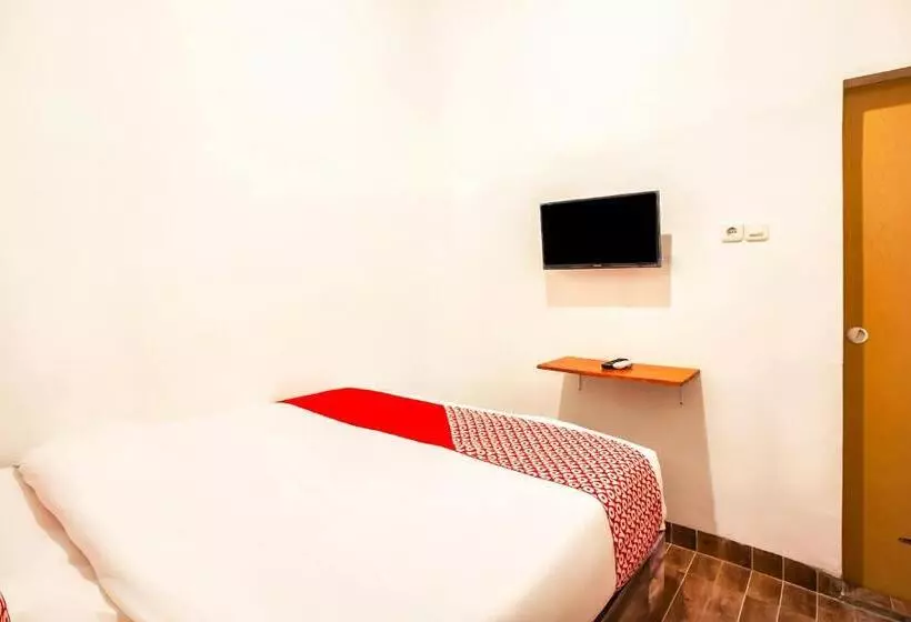 ホテル Oyo 2720 Sutomo Inn